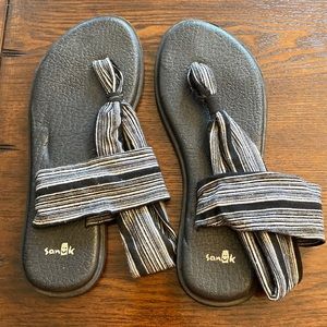 Sanuk sandal